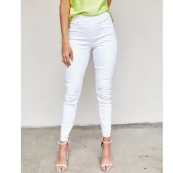 SPANX White Jeans in distressed denim! Petite. Excellent condition! - Picture 2 of 9